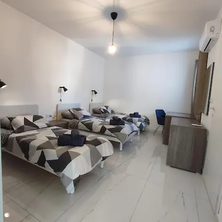 Apartament Il-girna Apt. 2 - Modern 3 Bedroom Apartment, 4 Bathrooms, Free Wifi Marsaskala